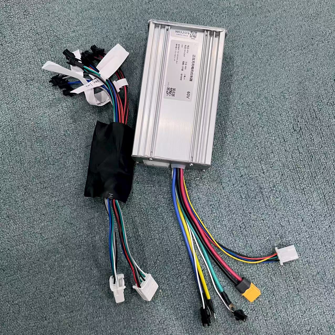 Buena calidad, 60V, 5600W, 600 - 60V 5600W Dual Motor Electric Scooter reseña y precio